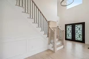 15 Lorraine St, Syosset, NY 11791 - Photo 4