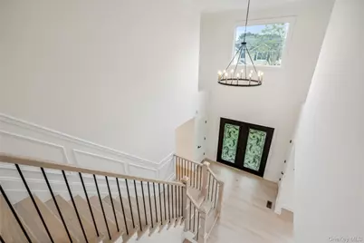 15 Lorraine Street, Syosset, NY 11791 - Photo 20