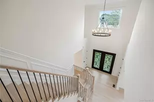 15 Lorraine St, Syosset, NY 11791 - Photo 20