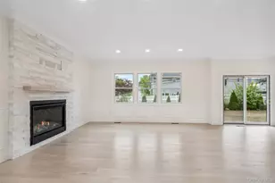 15 Lorraine St, Syosset, NY 11791 - Photo 10