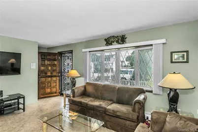 2479 Tonquin Street, East Meadow, NY 11554 - Photo 6