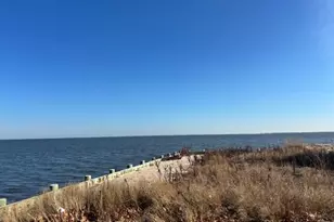 57 Grandview Dr Dr, Blue Point, NY 11715 - Photo 4