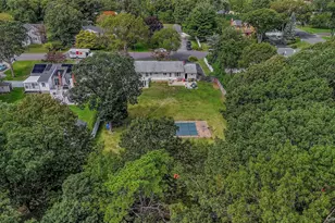 293 Blake Ave, Bohemia, NY 11716 - Photo 4