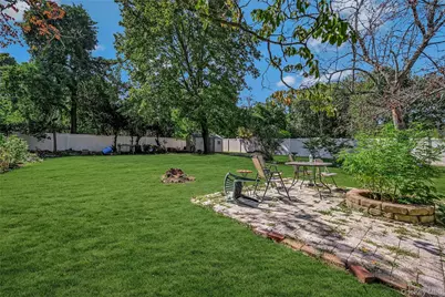 60 E Belmont Street, Bay Shore, NY 11706 - Photo 14