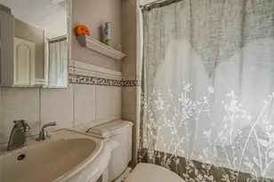 60 E Belmont St, Bay Shore, NY 11706 - Photo 8