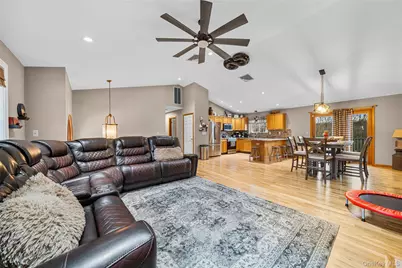 606 Twin Arch Road, Rock Tavern, NY 12575 - Photo 8