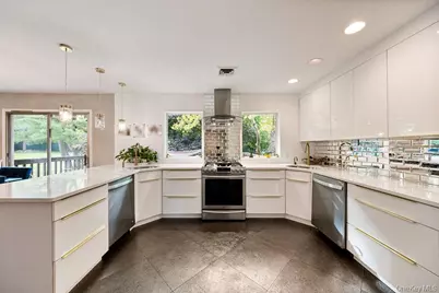 6 Fairway Oval, Spring Valley, NY 10977 - Photo 12