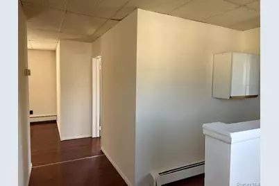 61 Nassau Avenue #2nd Fl, Glen Cove, NY 11542 - Photo 4