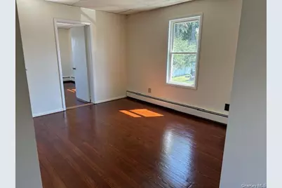 61 Nassau Avenue #2nd Fl, Glen Cove, NY 11542 - Photo 8