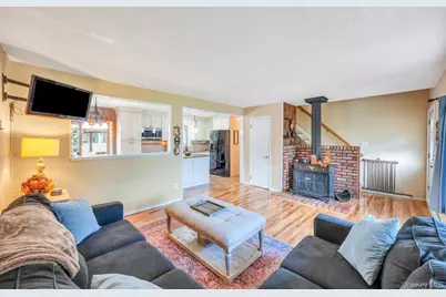 342 Oakland Avenue, Miller Place, NY 11764 - Photo 16