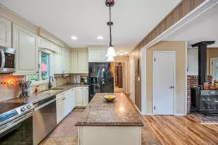 342 Oakland Ave, Miller Place, NY 11764 - Photo 22