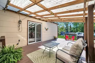 342 Oakland Ave, Miller Place, NY 11764 - Photo 12