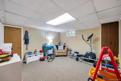 342 Oakland Avenue, Miller Place, NY 11764 - Photo 40