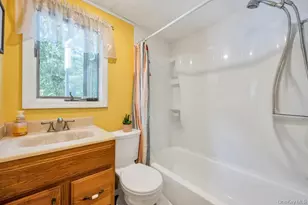 342 Oakland Ave, Miller Place, NY 11764 - Photo 36