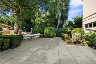 292 Breezyway, Lawrence, NY 11559 - Photo 32