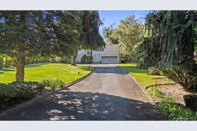 292 Breezyway, Lawrence, NY 11559 - Photo 2