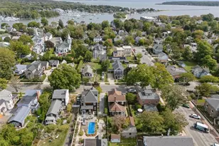 609 1st St, Greenport, NY 11944 - Photo 22