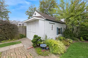 609 1st St, Greenport, NY 11944 - Photo 20