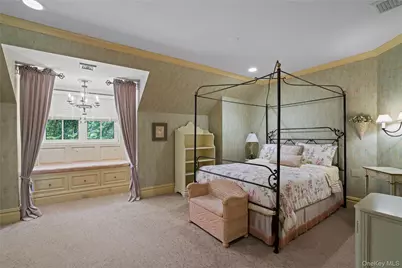 820 Bryant Avenue, Roslyn, NY 11576 - Photo 32