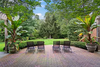 820 Bryant Avenue, Roslyn, NY 11576 - Photo 40