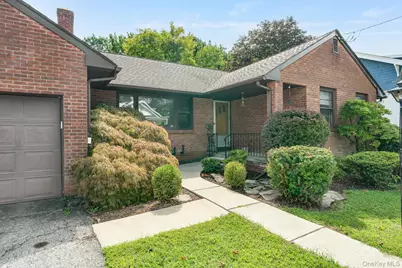 42 Clark Street, Poughkeepsie, NY 12601 - Photo 2