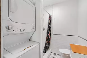 42 Clark St, Poughkeepsie, NY 12601 - Photo 18