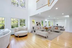 39 Squirrel Hill Rd, East Hills, NY 11577 - Photo 4