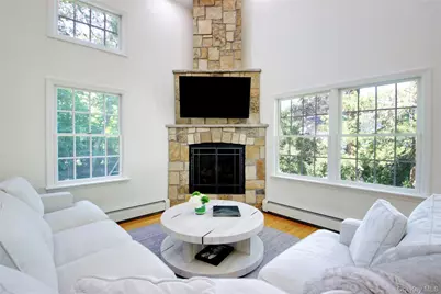 39 Squirrel Hill Road, East Hills, NY 11577 - Photo 8