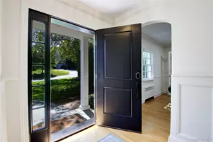 39 Squirrel Hill Rd, East Hills, NY 11577 - Photo 6