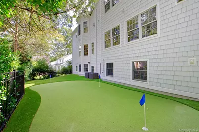 39 Squirrel Hill Road, East Hills, NY 11577 - Photo 30