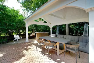 39 Squirrel Hill Rd, East Hills, NY 11577 - Photo 32