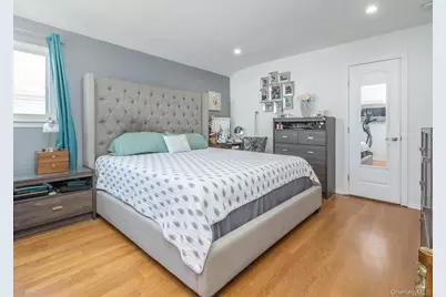 53 Maple Street, Roslyn Heights, NY 11577 - Photo 14