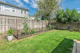 53 Maple St, Roslyn Heights, NY 11577 - Photo 22