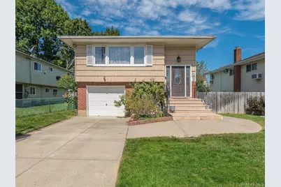 53 Maple Street, Roslyn Heights, NY 11577 - Photo 1