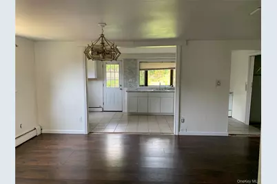 27 Monterey Lane, Centereach, NY 11720 - Photo 4