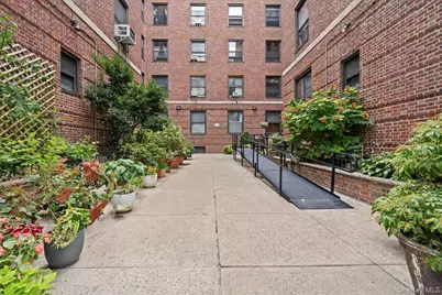 109 Seaman Avenue #4C, New York, NY 10034 - Photo 2