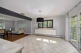 49 N Lorna Ln, Suffern, NY 10901 - Photo 6