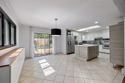 49 N Lorna Lane, Suffern, NY 10901 - Photo 8