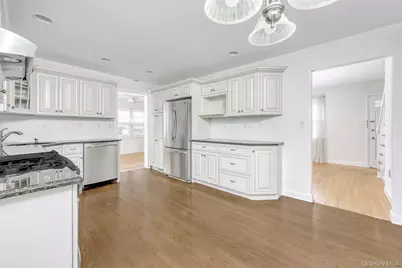 14 Church Road, Airmont, NY 10901 - Photo 8