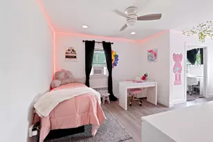 215 N Brookside Ave, Freeport, NY 11520 - Photo 8