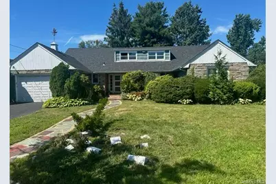 215 N Brookside Avenue, Freeport, NY 11520 - Photo 16