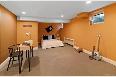 215 N Brookside Avenue, Freeport, NY 11520 - Photo 10