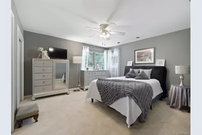 215 N Brookside Avenue, Freeport, NY 11520 - Photo 4