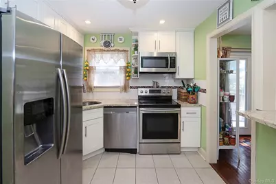 1078 Northgate Court, Uniondale, NY 11553 - Photo 12