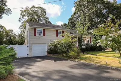 1078 Northgate Court, Uniondale, NY 11553 - Photo 2