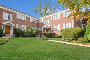 44 Nathan Hale Dr, Huntington, NY 11743 - Photo 2