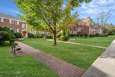 44 Nathan Hale Drive #58A, Huntington, NY 11743 - Photo 4