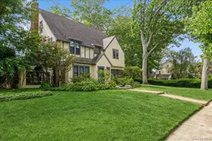 187 Moore Ave, Freeport, NY 11520 - Photo 4