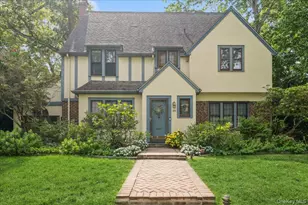 187 Moore Ave, Freeport, NY 11520 - Photo 2