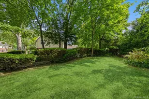 187 Moore Ave, Freeport, NY 11520 - Photo 14